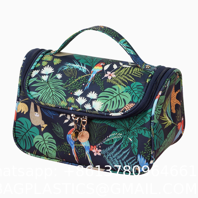 Customized New Arrival Luxury Portable Pu Large White Leather Travel Toiletry Storage Makeup Cosmetic Bags With Logo