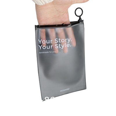 Customized Brand Logo Fashion Mobile Phone Case For IPhone Mobile Phone Charging Line PVC Plastic Packaging