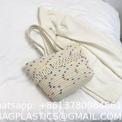 New Large Straw Raffia Handbag For Women 2 Colors Casual Beach Bag Handmade Crocheted Wicker With Open Closure Chain Decoration
