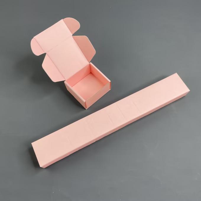 جعبه پستی رژ لب راه راه با آرم، جعبه پستی صورتی برای بسته بندی، آرم سفارشی کشتی بسته بندی لوازم آرایشی 1