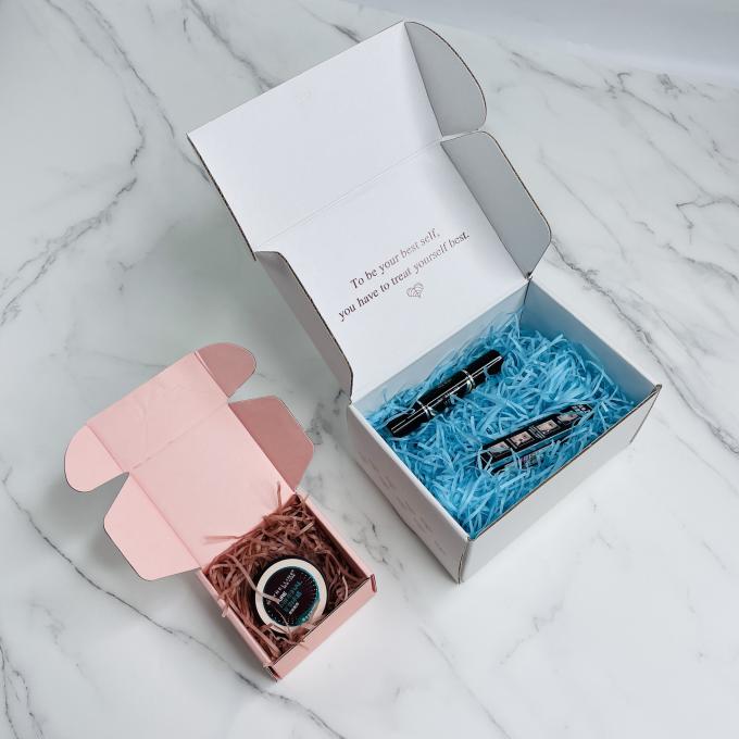 جعبه پستی رژ لب راه راه با آرم، جعبه پستی صورتی برای بسته بندی، آرم سفارشی کشتی بسته بندی لوازم آرایشی 3