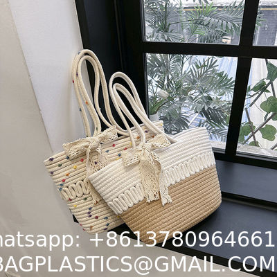 New Large Straw Raffia Handbag For Women 2 Colors Casual Beach Bag Handmade Crocheted Wicker With Open Closure Chain Decoration