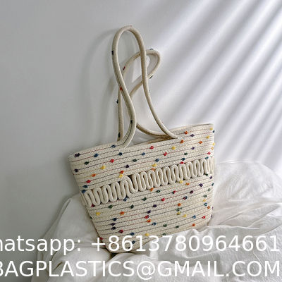New Large Straw Raffia Handbag For Women 2 Colors Casual Beach Bag Handmade Crocheted Wicker With Open Closure Chain Decoration