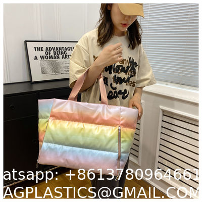 Luxury Jelly Beach PVC Tote Bag For Women Custom Designed Fashionable Shopping Handbag With Logo Vinyl Bag Handles Sports Clear PVC Tote Bags